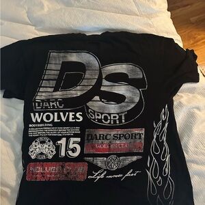 Darcsport wolves vintage tshirt